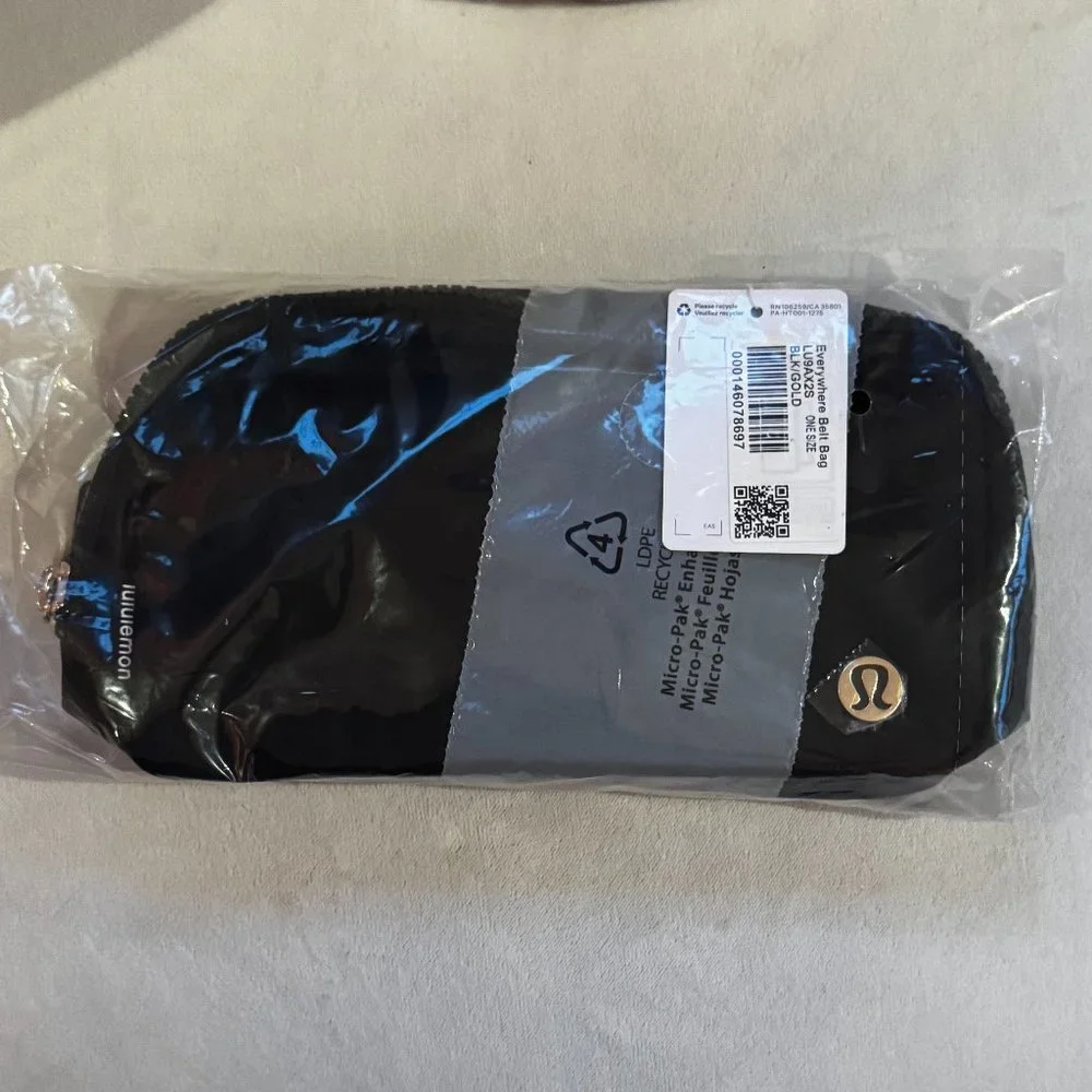 NEW WITH TAGS - Lululemon Everywhere Belt Bag Black w/ Gold Hardware - Picture 3 of 5